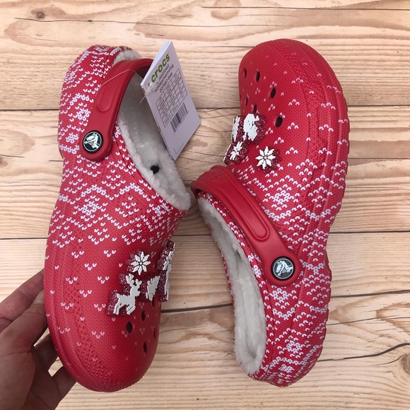 Crocs Classic Lined Holiday Charm Clog - Picture 15 of 16